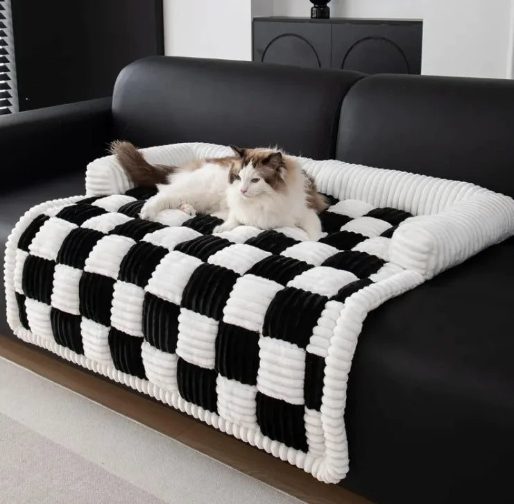 PlushWarmth Pet Bed – Thickened Cushion Comfort for Cats & Dogs